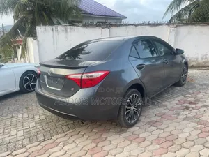 Toyota Corolla 2016 Gray