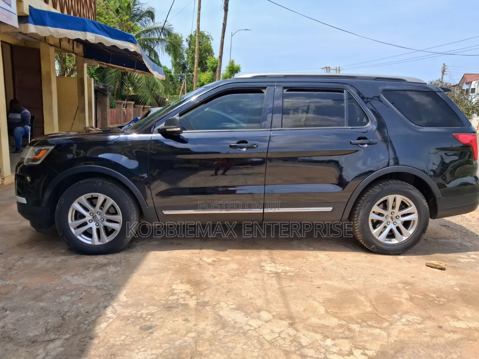 Ford Explorer XLT AWD 2019 Black