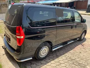 Hyundai H1 2012 Black