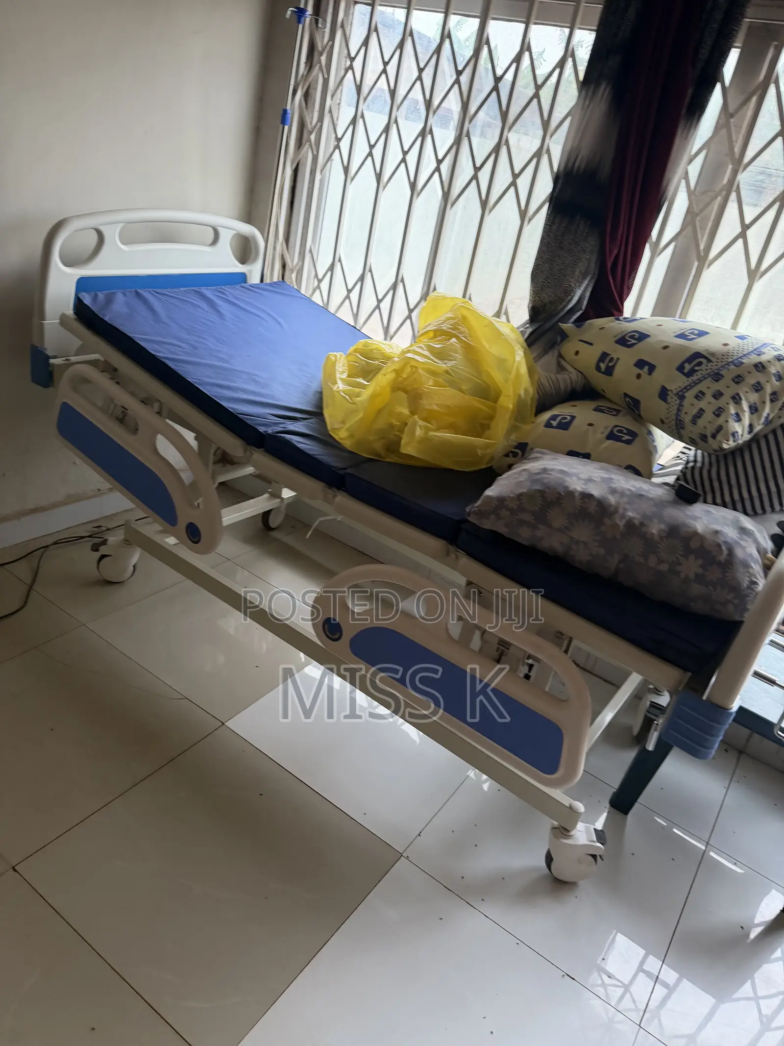 Hospital Bed + Mattress