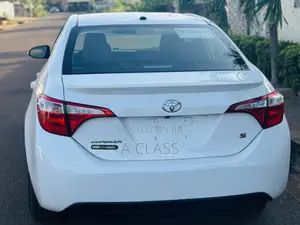 Toyota Corolla S Plus 4dr Sedan (1.8L 4cyl CVT) 2016 White
