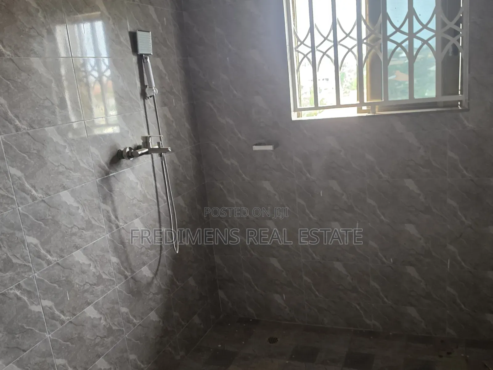 2bdrm Apartment in Fredimens Real, Afigya-Kwabre for rent