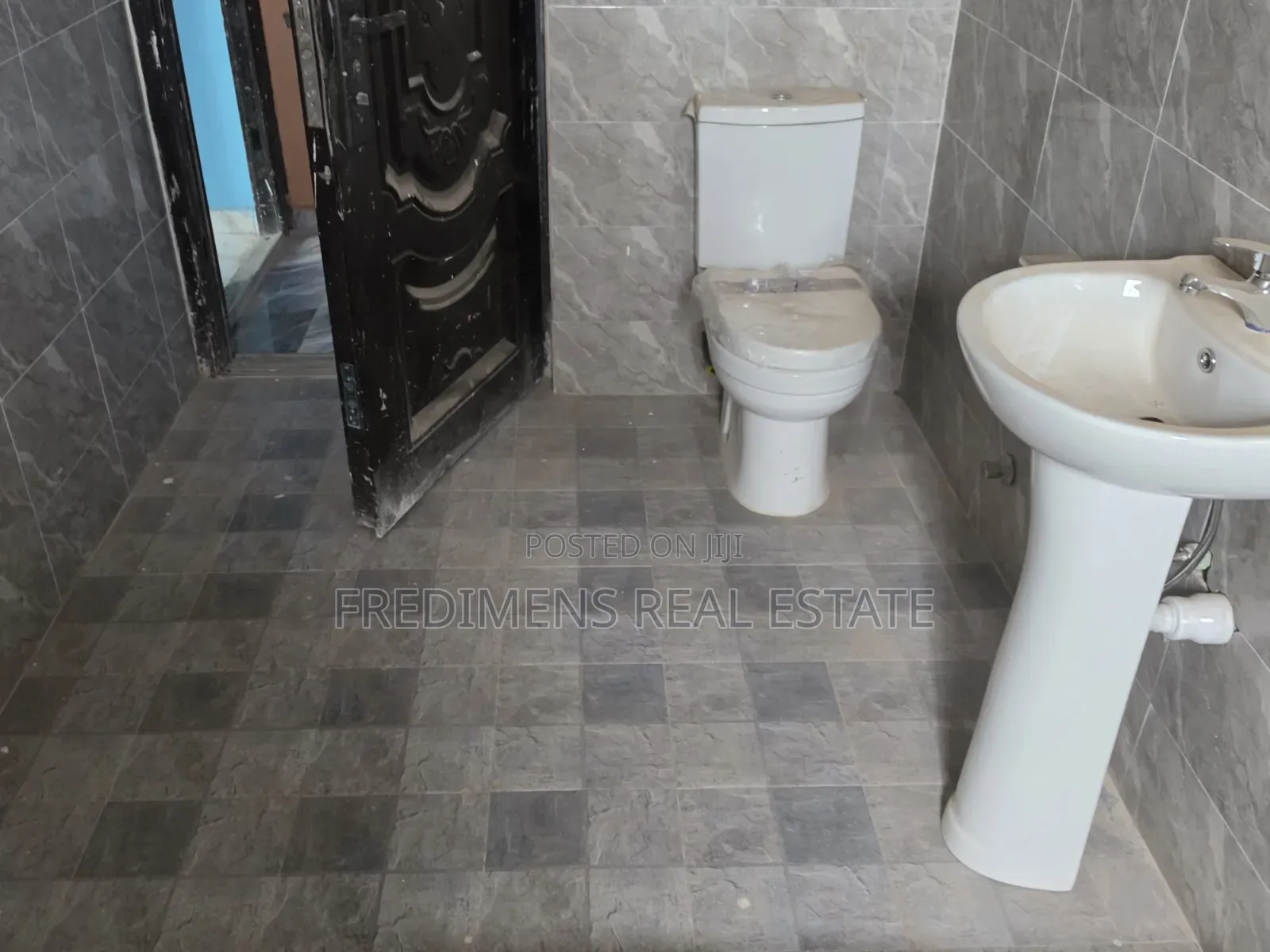 2bdrm Apartment in Fredimens Real, Afigya-Kwabre for rent