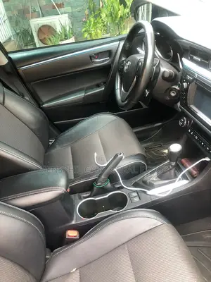 Toyota Corolla 2016 Black