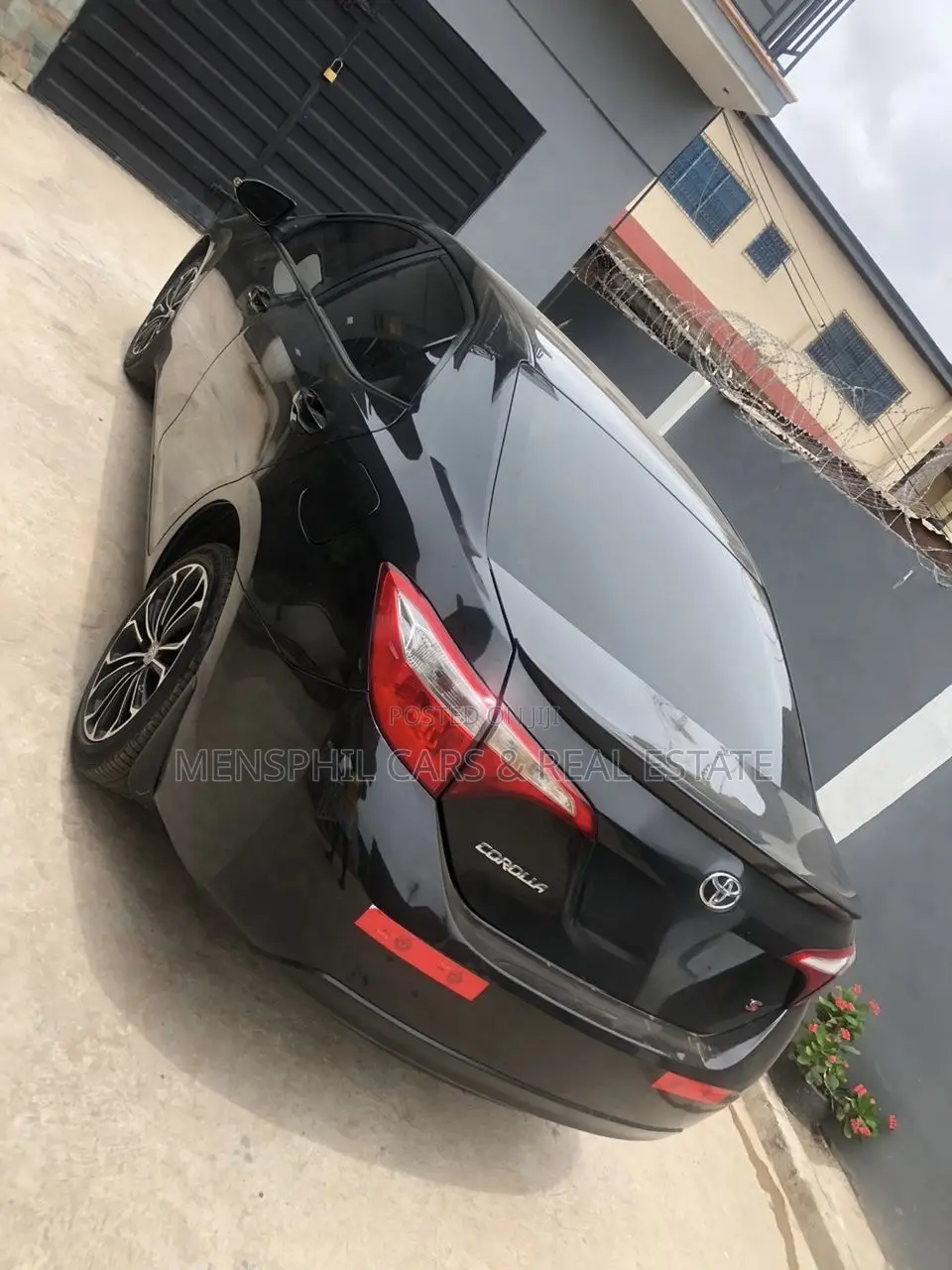 Toyota Corolla 2016 Black