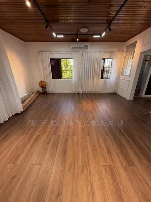 Expert Vinyl Installation – Affordable Professional