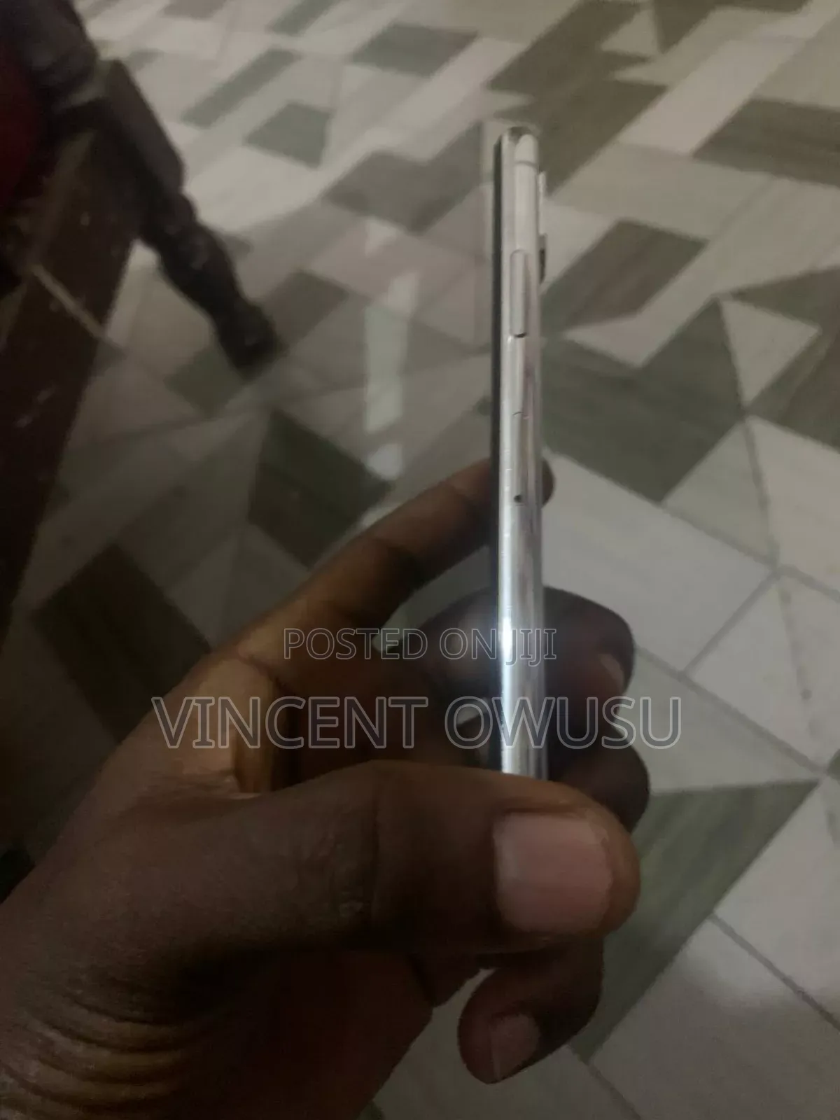 Apple iPhone X 64 GB White