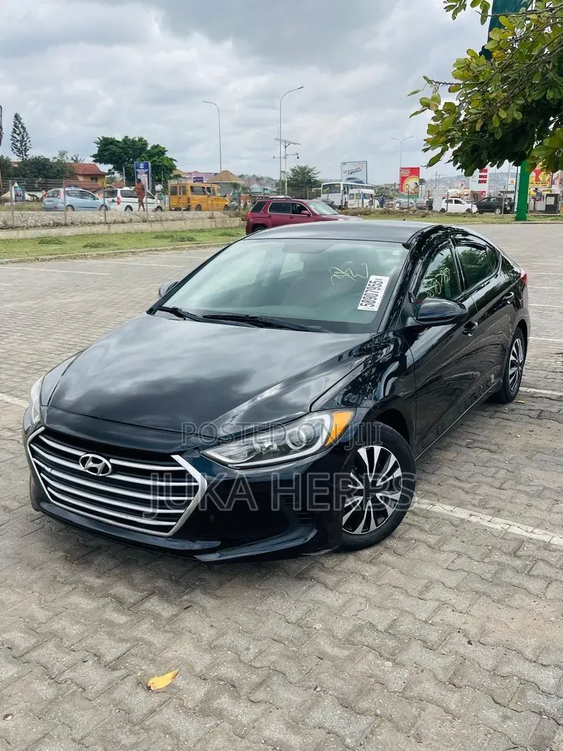 Hyundai Elantra SE Sedan FWD (2.0L 4cyl 6M) 2017 Black