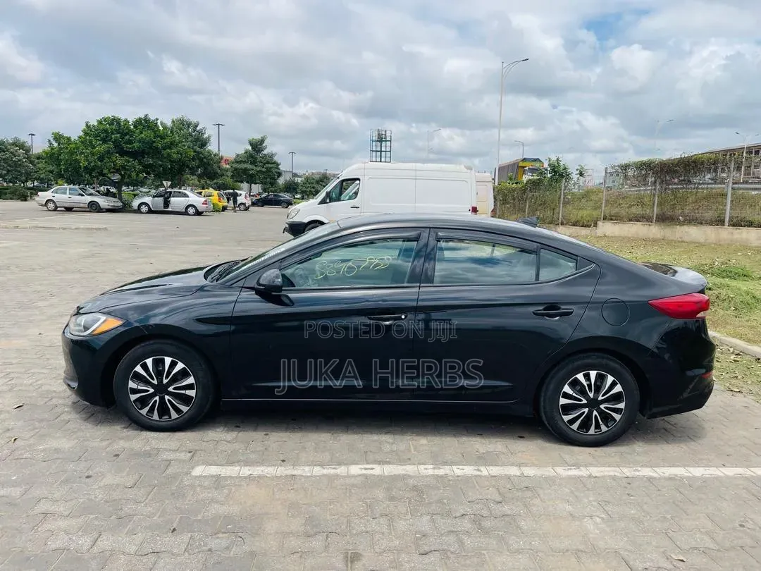 Hyundai Elantra SE Sedan FWD (2.0L 4cyl 6M) 2017 Black