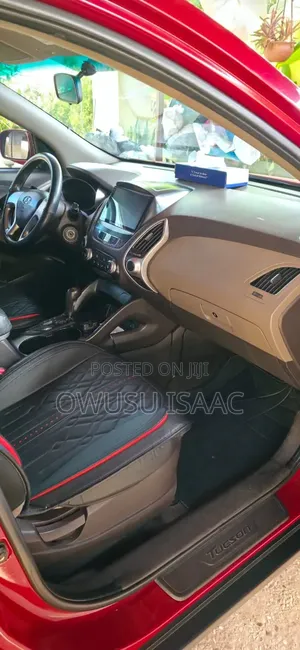 Hyundai Tucson 2012 Red