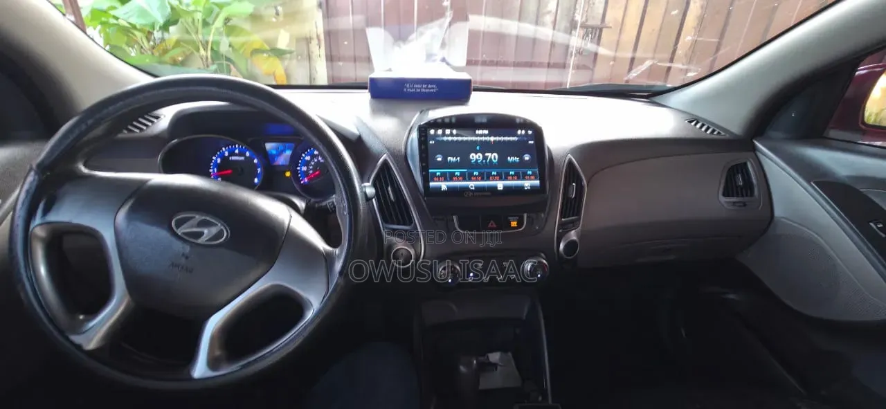 Hyundai Tucson 2012 Red