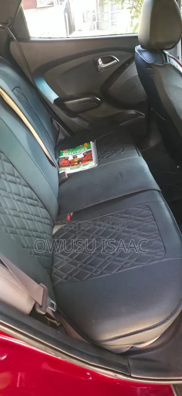 Hyundai Tucson 2012 Red