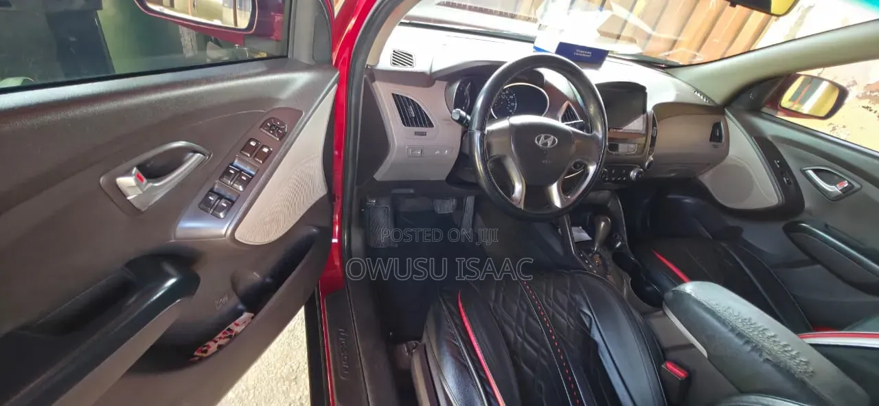 Hyundai Tucson 2012 Red