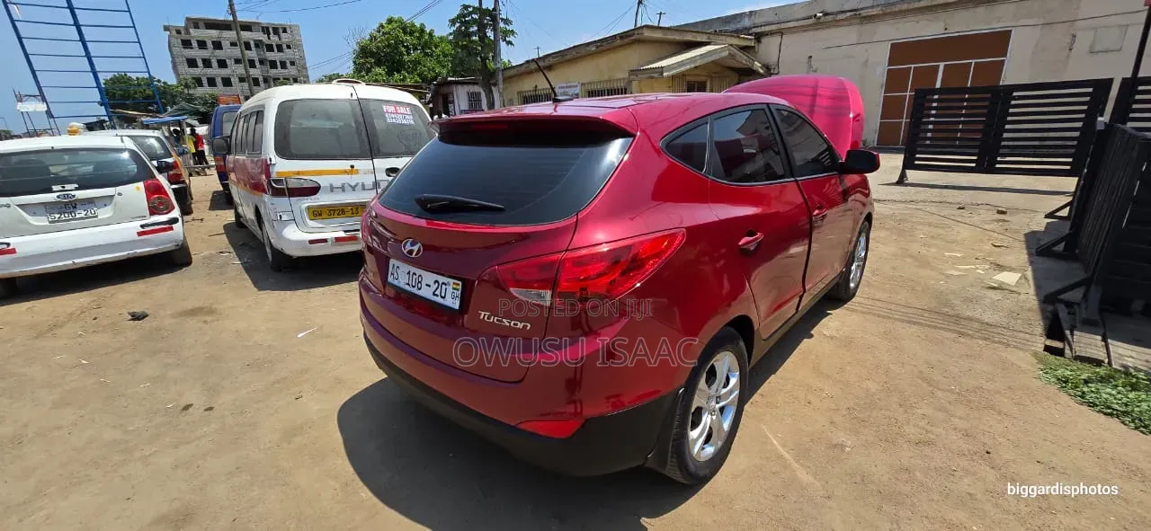 Hyundai Tucson 2012 Red
