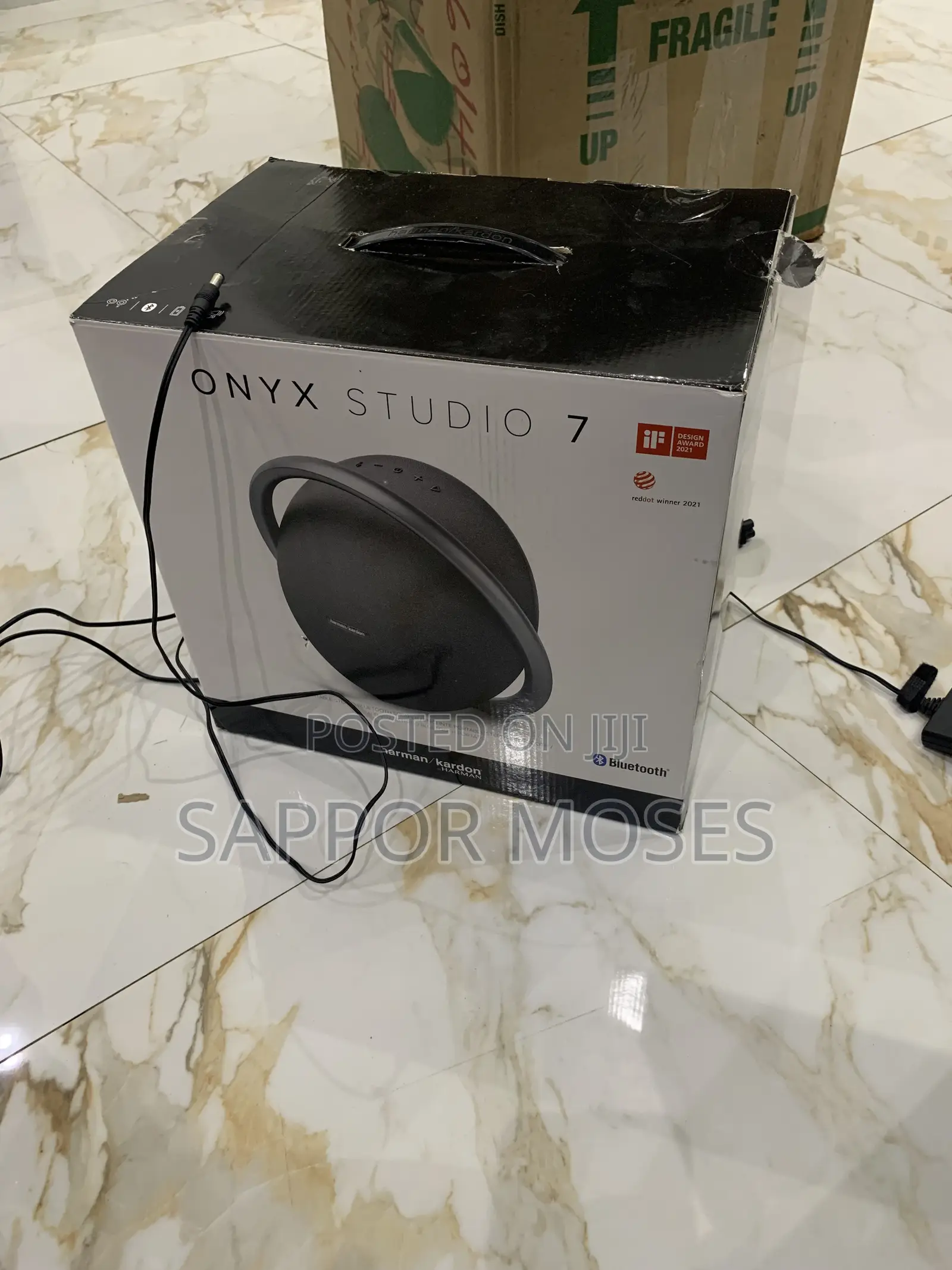 Onyx Studio 7 Harman Kardon