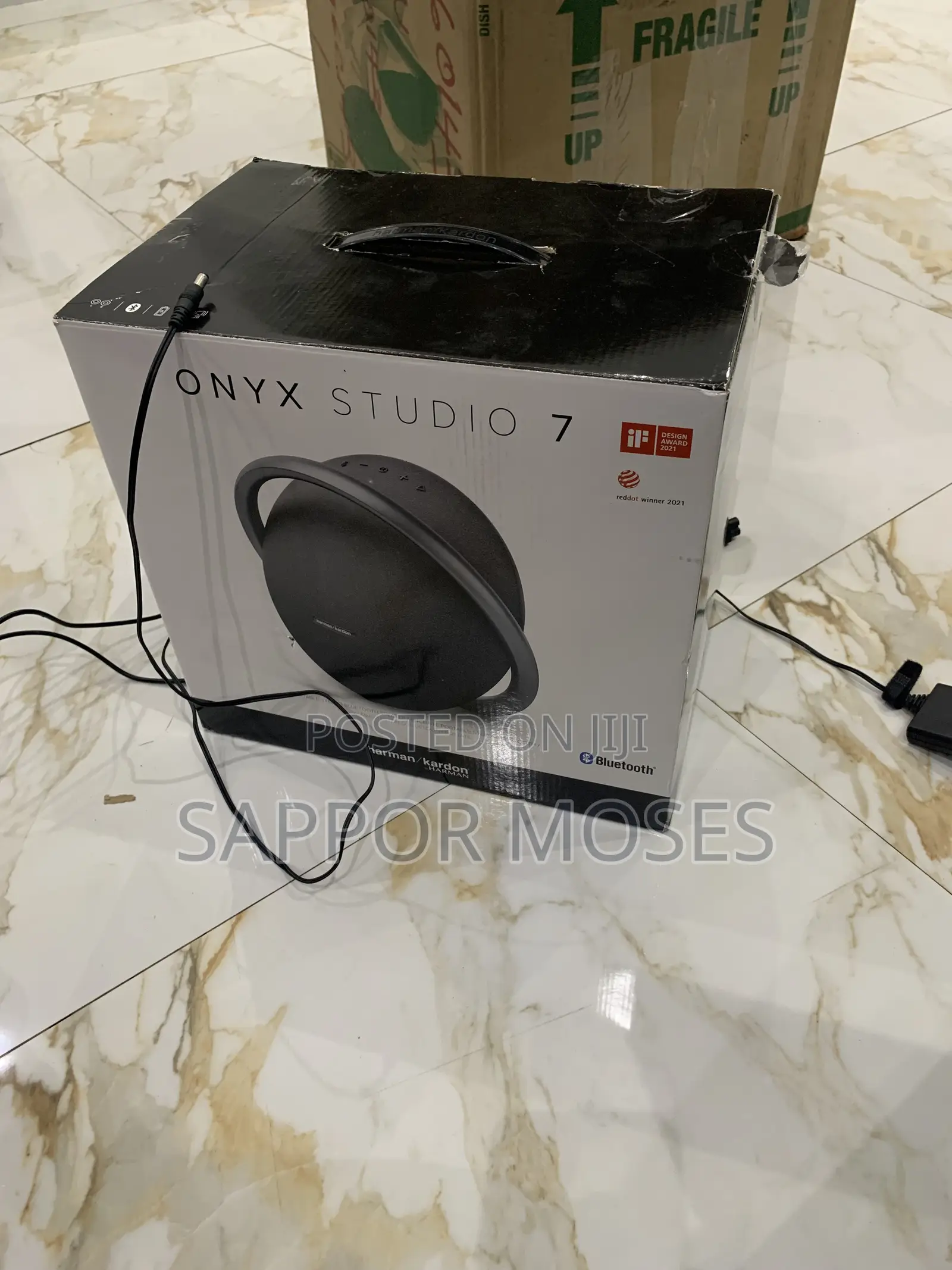 Onyx Studio 7 Harman Kardon