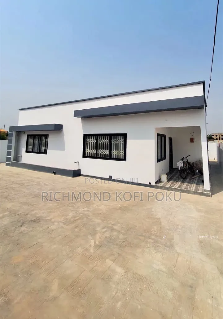 3bdrm House in Kofis Realty, Baatsona Total for sale