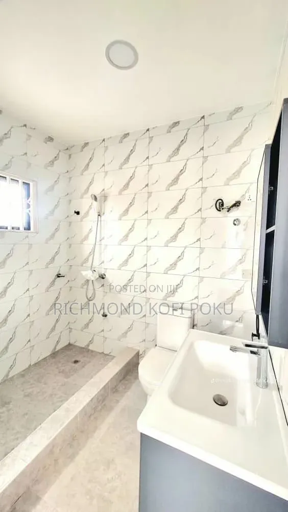 3bdrm House in Kofis Realty, Baatsona Total for sale