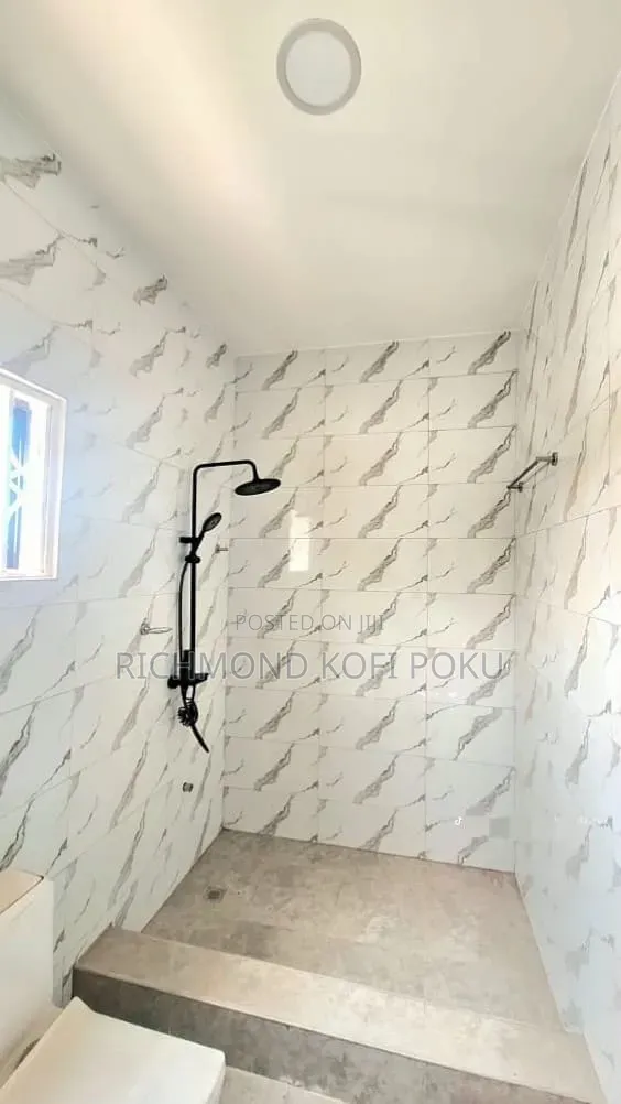 3bdrm House in Kofis Realty, Baatsona Total for sale