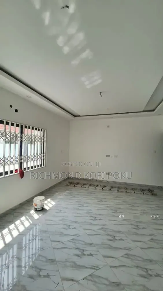 3bdrm House in Kofis Realty, Baatsona Total for sale