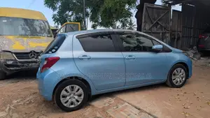 Toyota Vitz 1.5 FWD 5dr 2016 Blue