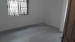 1bdrm Shared Apartment in Dickson Estate, Akuapim North for rent