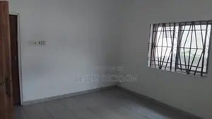 4bdrm Shared Apartment in Dickson Estate, Akuapim North for rent