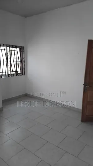 4bdrm Shared Apartment in Dickson Estate, Akuapim North for rent