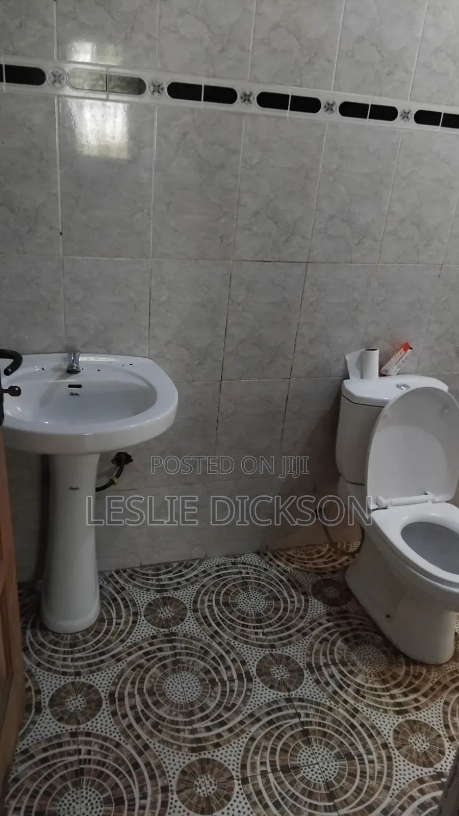 4bdrm Shared Apartment in Dickson Estate, Akuapim North for rent
