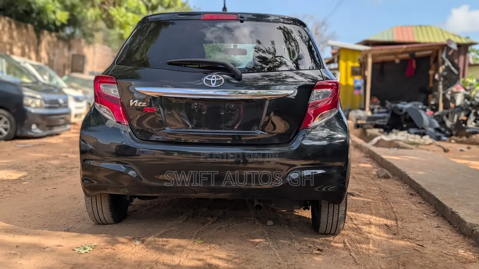 Toyota Vitz 1.5 FWD 5dr 2016 Black