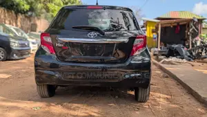 Toyota Vitz 1.5 FWD 5dr 2016 Black