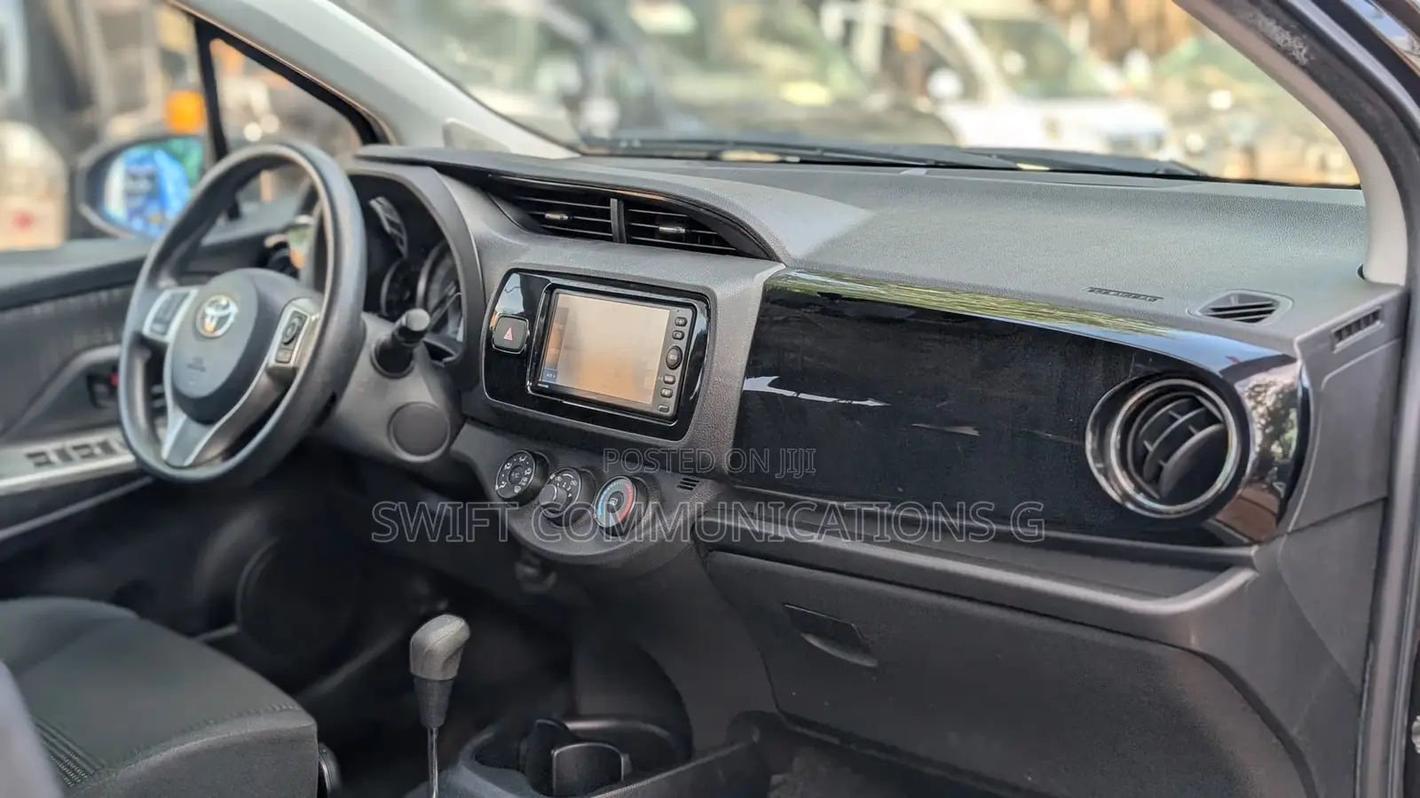 Toyota Vitz 1.5 FWD 5dr 2016 Black