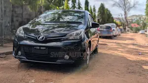 Toyota Vitz 1.5 FWD 5dr 2016 Black