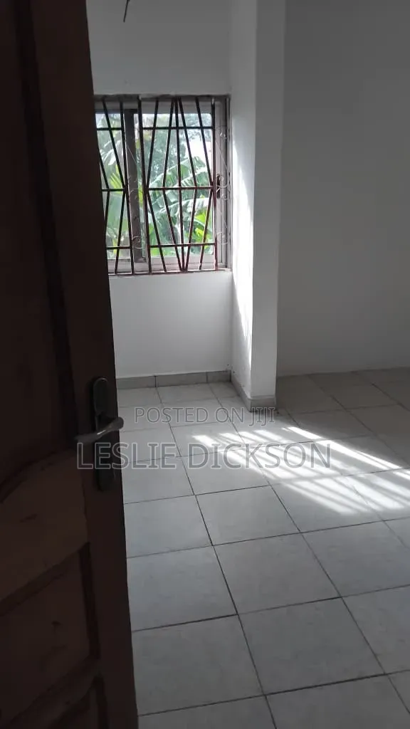 4bdrm Shared Apartment in Dickson Estate, Akuapim North for rent