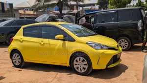 Toyota Vitz 1.5 FWD 5dr 2016 Yellow