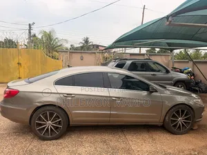 Volkswagen CC 2.0 Luxury Limited 2011 Gold