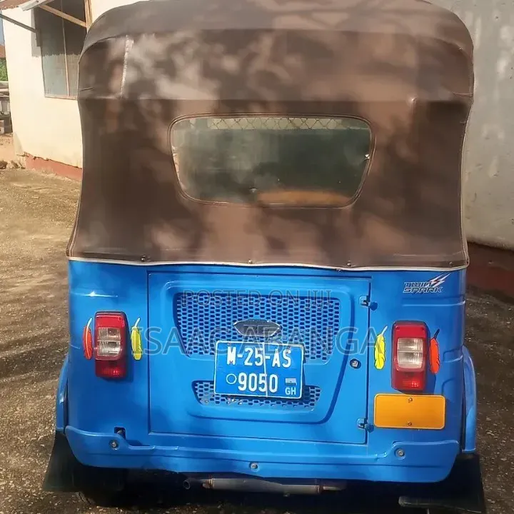 Bajaj RE 2025 Blue