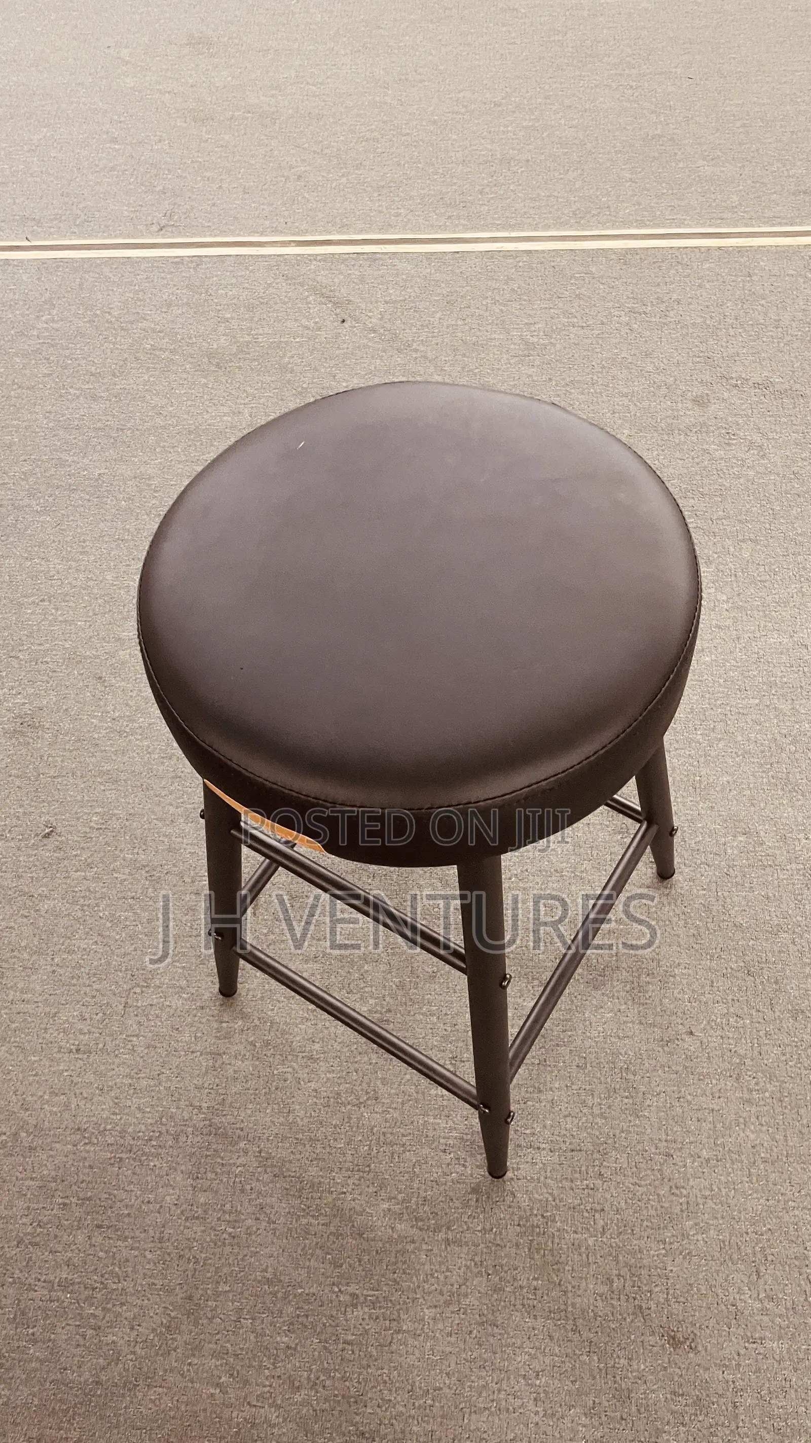 Bar Stool ( Rg 002)