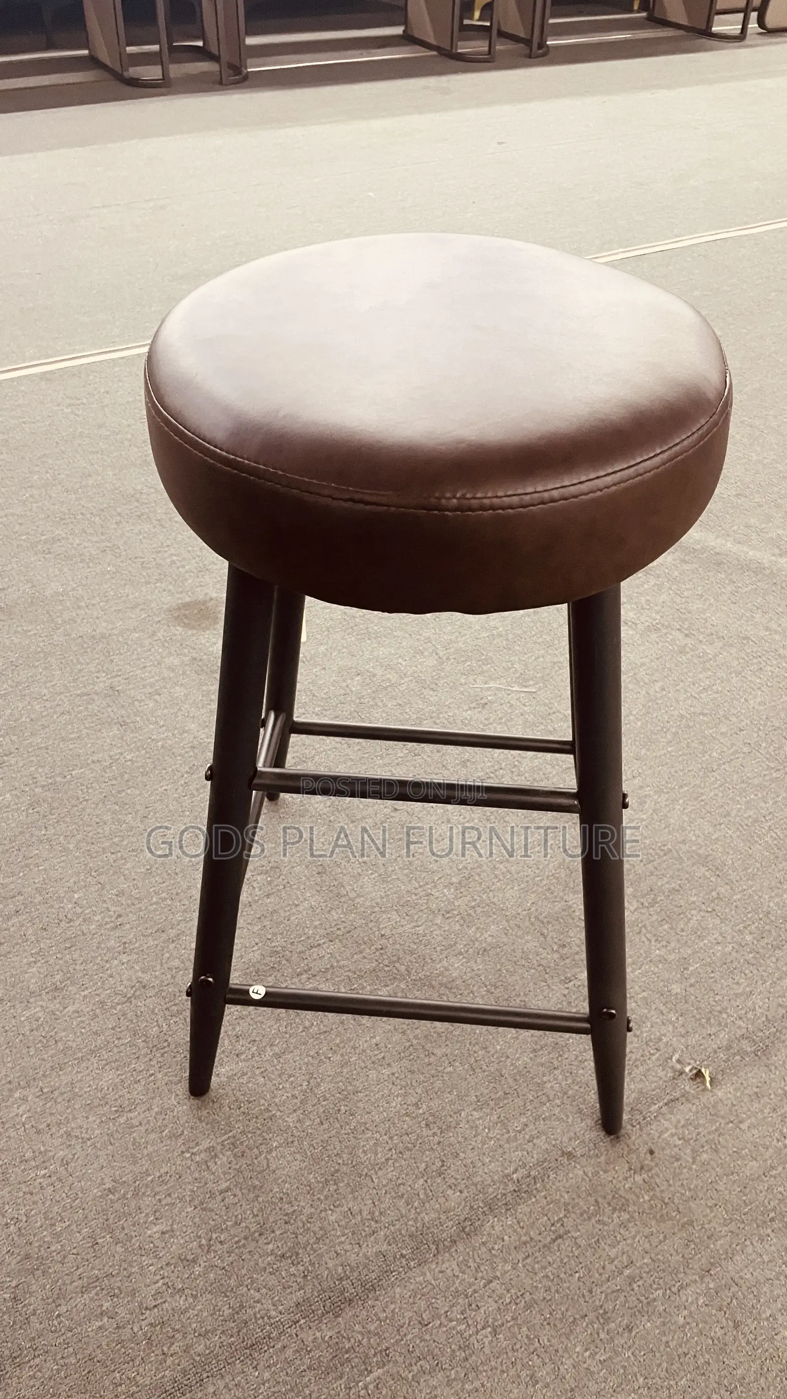 Bar Stool ( Rg 002)
