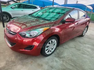 Hyundai Elantra SE Coupe FWD (1.8L 4cyl 6A) 2013 Red