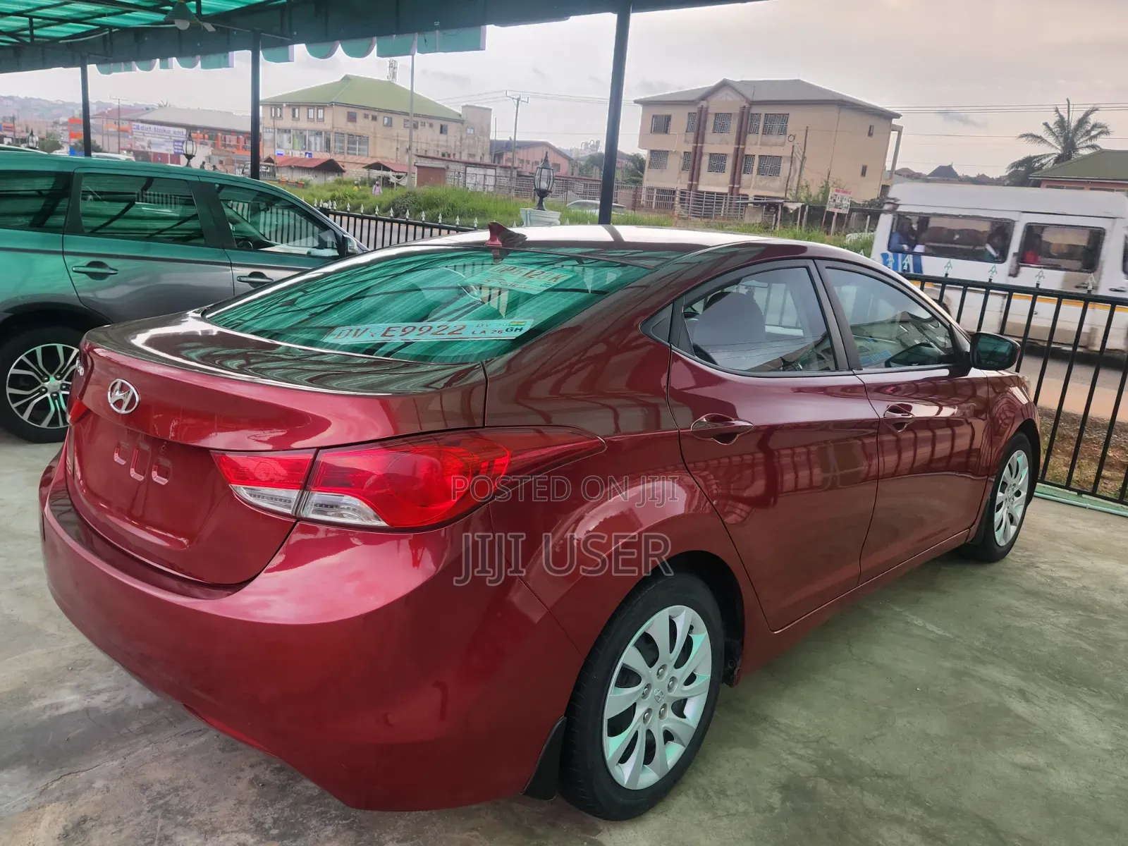 Hyundai Elantra SE Coupe FWD (1.8L 4cyl 6A) 2013 Red