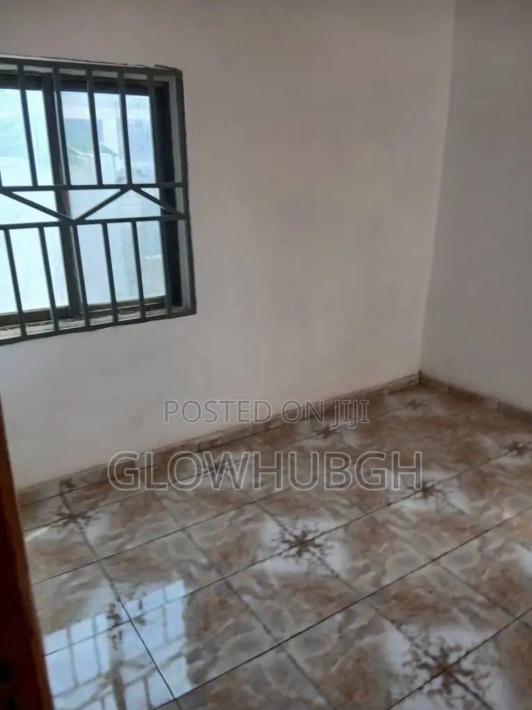 Mini Flat in Comm 25, Community 25 for rent