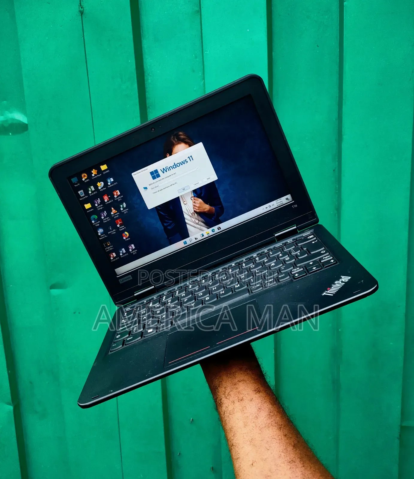 New Laptop Lenovo IdeaPad Yoga 11 4GB Intel Core i3 SSD 128GB