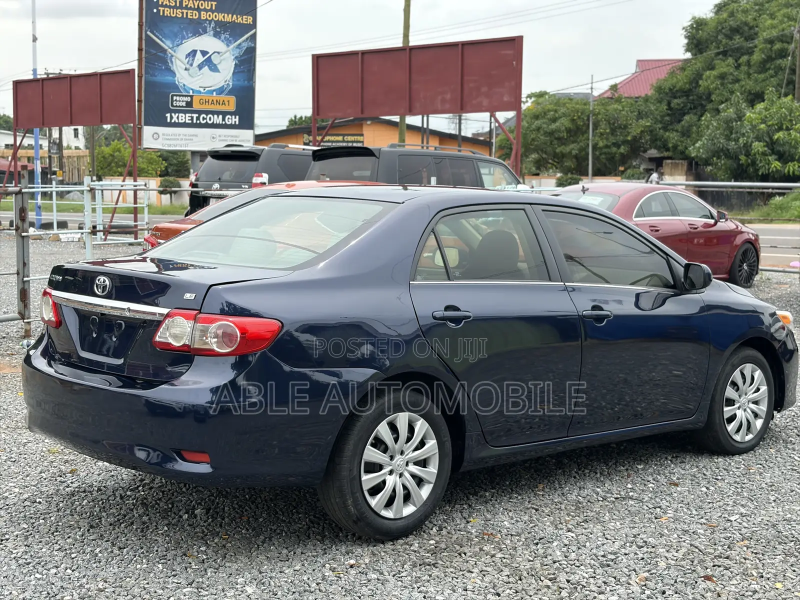 Toyota Corolla LE 4dr Sedan (1.8L 4cyl 4A) 2013 Blue