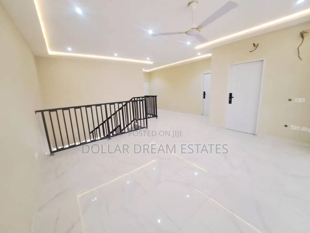 4bdrm House in Adjiriganor for rent