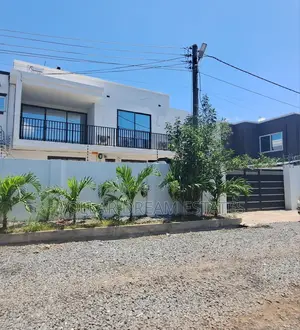 4bdrm House in Adjiriganor for rent