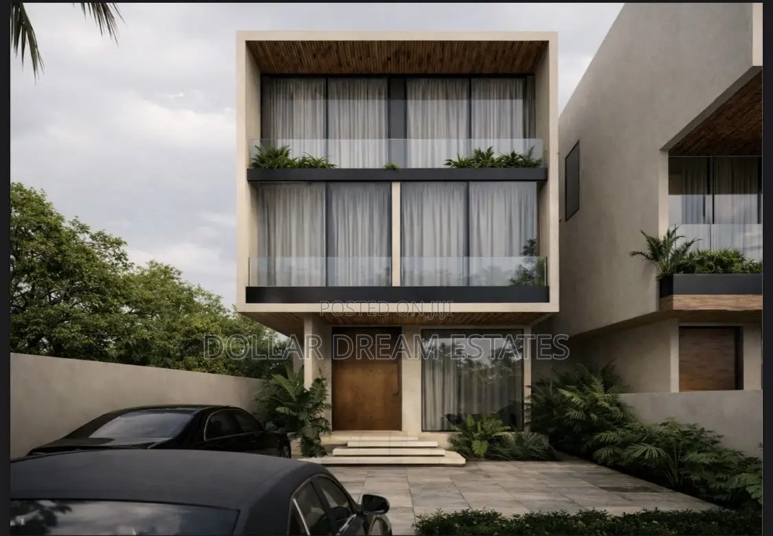 5bdrm House in East Legon for sale
