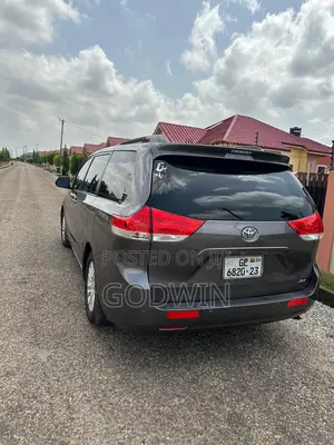 Toyota Sienna 2014 Gray