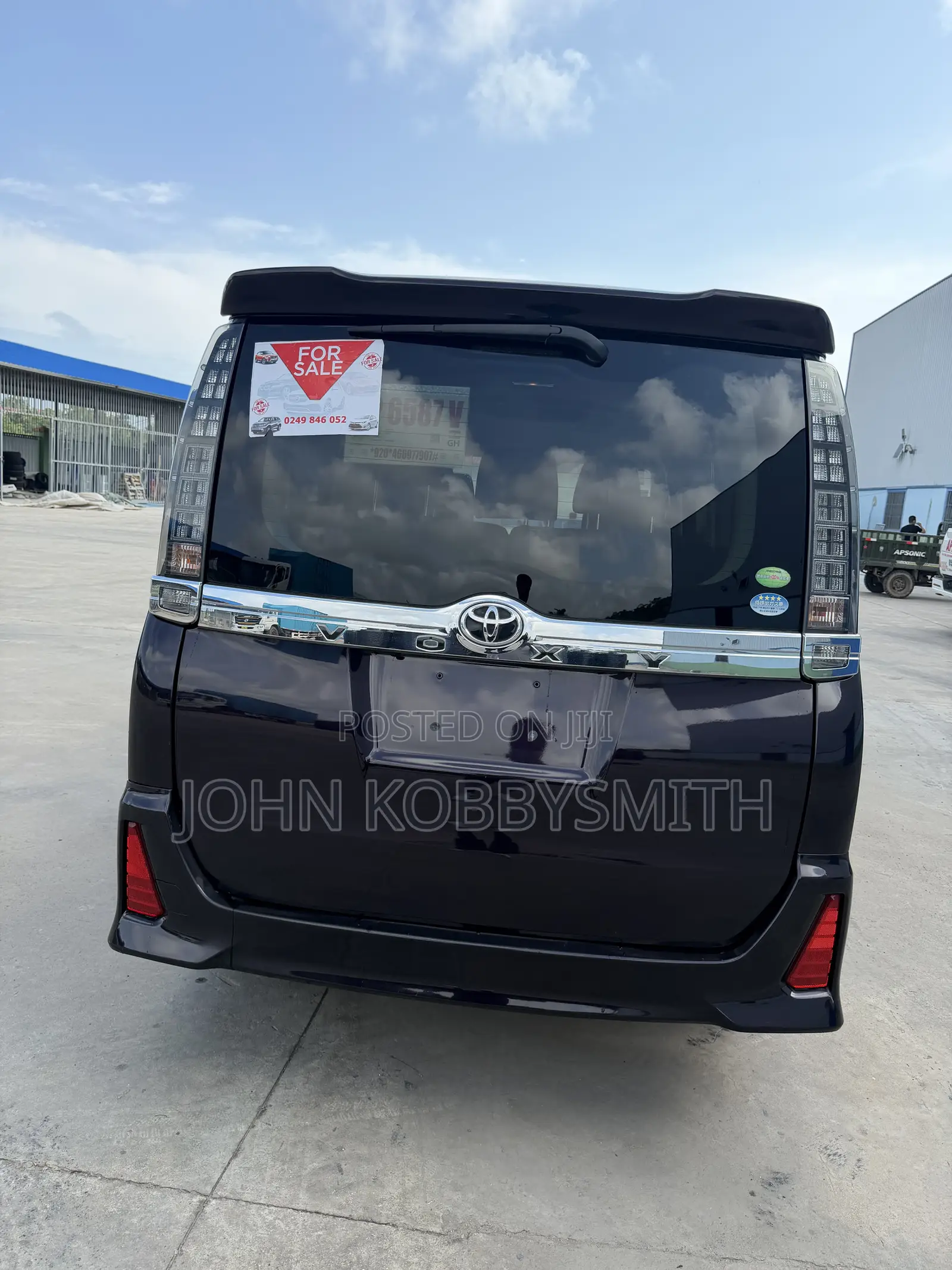 Toyota Voxy 2015 Black