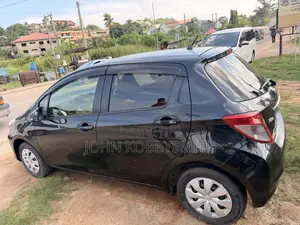 Toyota Vitz 1.0 FWD 3dr 2015 Black